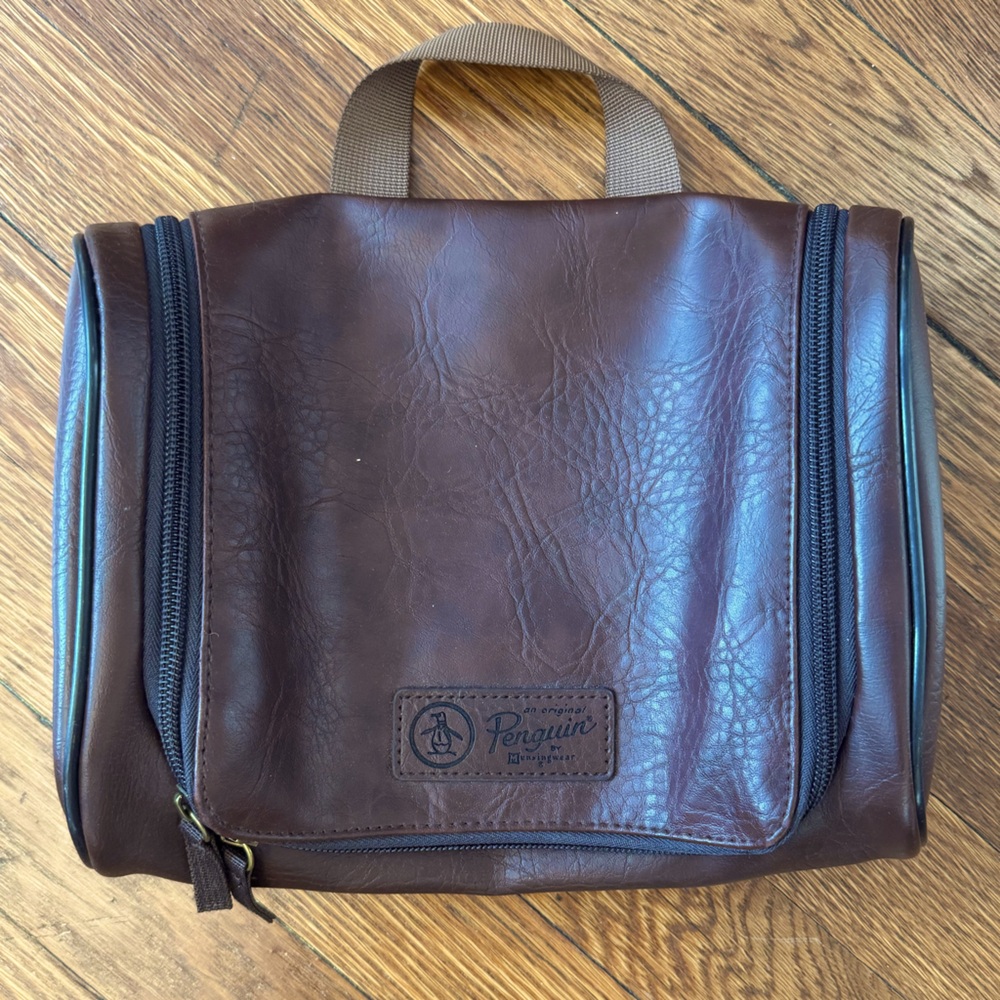 Penguin Leather Men’s Toiletry Travel Case